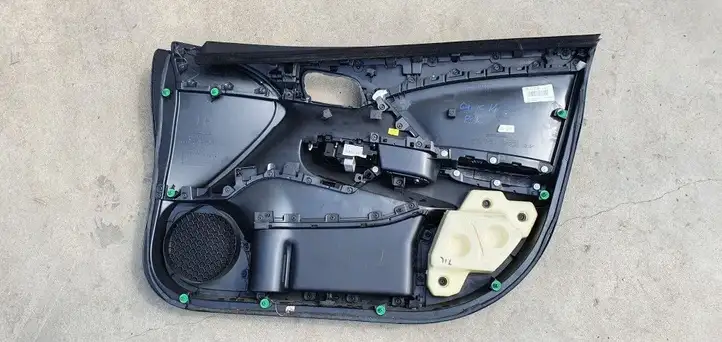 Honda Civic IX (2011 - 2017) Обшивка передней двери — фото 5