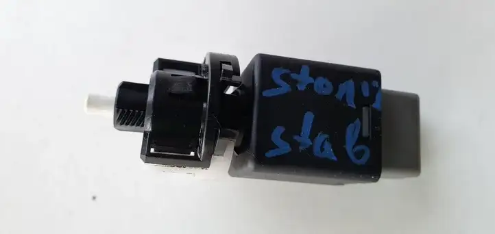 Kia Stonic (2017 - ) Датчик педали тормоза — фото 4
