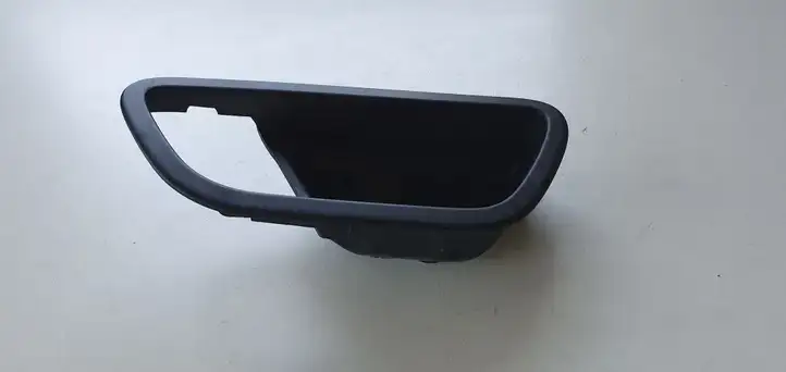 Kia Stonic (2017 - ) Ручка закрывания двери — фото 3