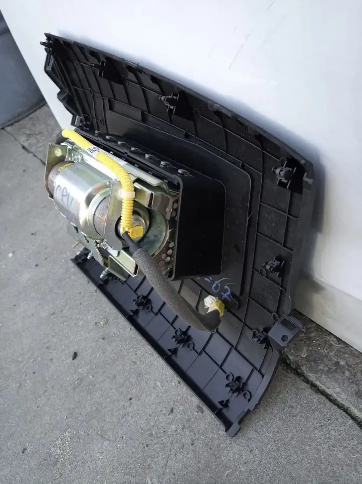 Honda CR-V (2006 - 2009) Подушка безопасности пассажира — фото 3