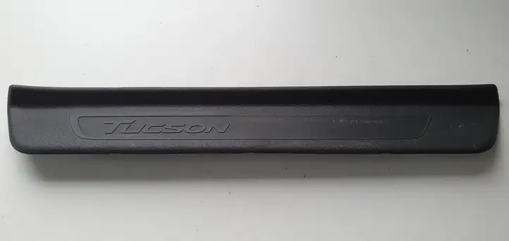 Hyundai Tucson TL (2015 - ) Внутренняя отделка переднего порога — фото 1