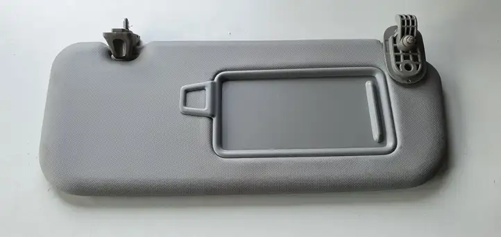 Kia Stonic (2017 - ) Солнцезащитный козырек — фото 1