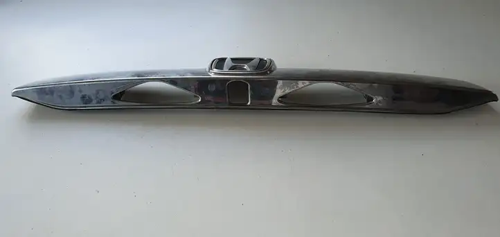 Honda CR-V (2009 - 2012) Отделка порога багажника — фото 3