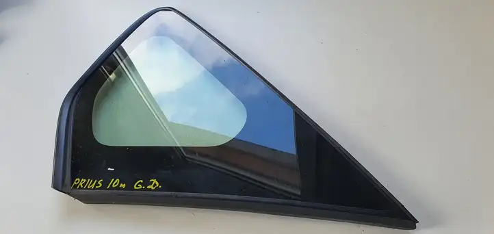 Toyota Prius (XW30) (2009 - 2015) Заднее боковое стекло — фото 4