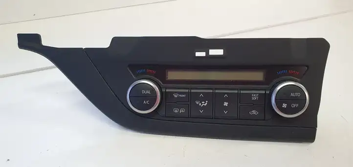 Toyota Auris E180 (2012 - 2018) Блок управления климат-контролем — фото 7
