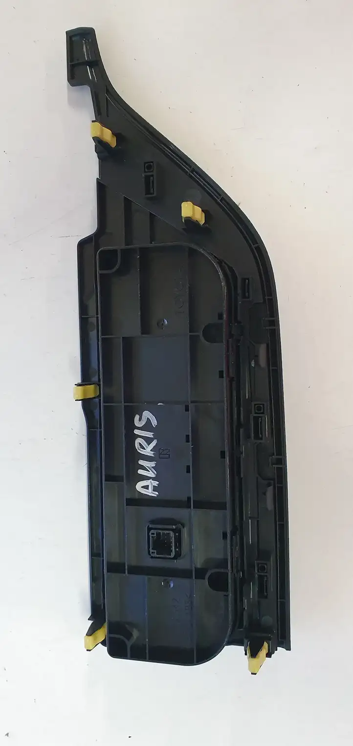 Toyota Auris E180 (2012 - 2018) Блок управления климат-контролем — фото 8