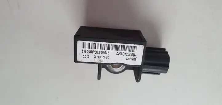Honda CR-V (2012 - 2016) Датчик удара SRS — фото 4