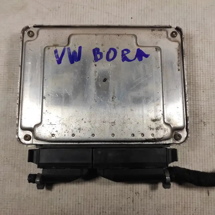 Volkswagen Bora (1998 - 2005) 038906012K Блок управления двигателем (ECU) — фото 2
