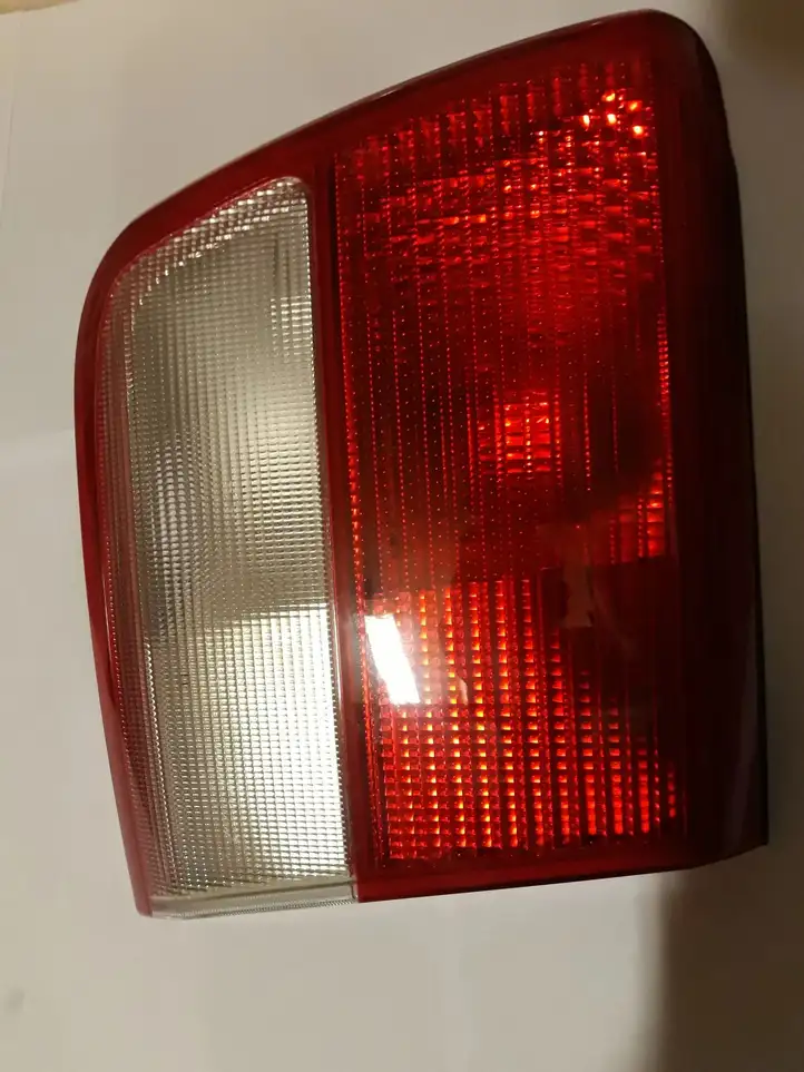 Opel Omega B2 (1999 - 2004) 1223168 Задний фонарь в крышке багажника — фото 1