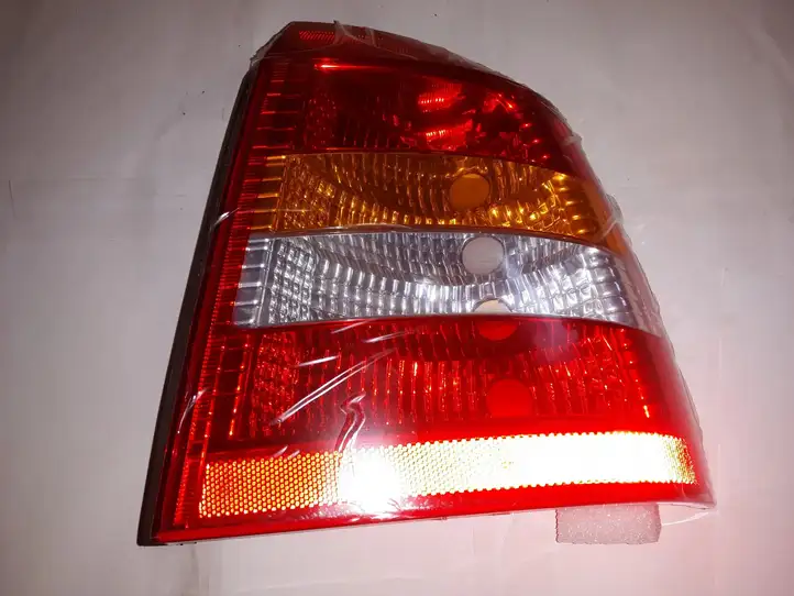 Opel Astra G (1998 - 2004) OE622302213110931 Задний фонарь в кузове — фото 1