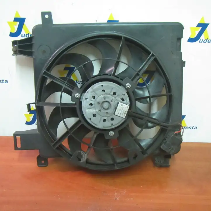 Opel Zafira B (2006 - 2008) 13171426 Дифузор радиатора — фото 1
