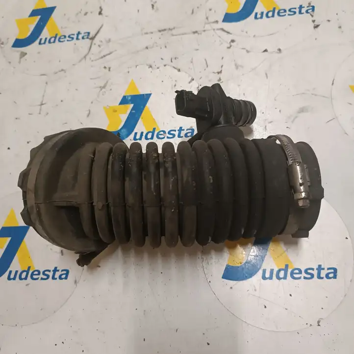 Opel Zafira B (2008 - 2014) 315875880 Трубка подачи воздуха — фото 1