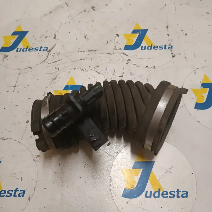 Opel Zafira B (2008 - 2014) 315875880 Трубка подачи воздуха — фото 4