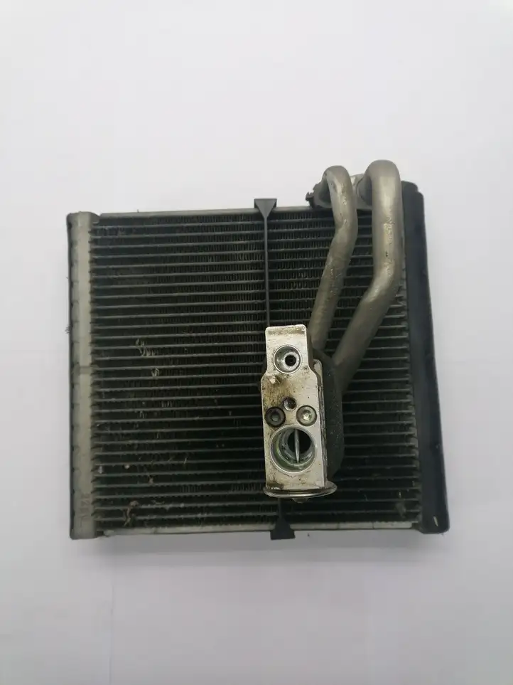 Mitsubishi Colt (2004 - 2008) Испаритель кондиционера — фото 1