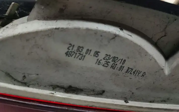BMW 3 E90 E91 (2005 - 2012) 4871731 Задний фонарь в кузове — фото 3