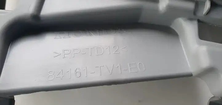 Honda Civic IX (2011 - 2017) Накладка ремня безопасности — фото 3