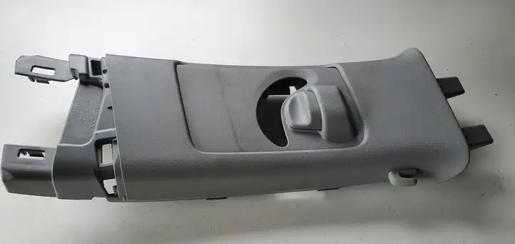 Honda Civic IX (2011 - 2017) Накладка ремня безопасности — фото 1
