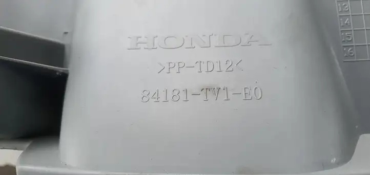 Honda Civic IX (2011 - 2017) Обшивка стойки у окна — фото 2