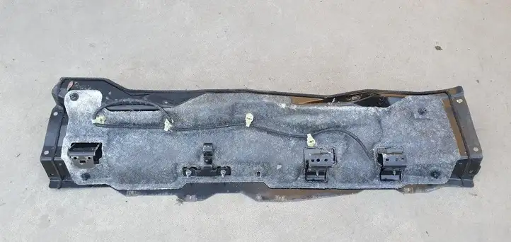 Nissan Leaf I (ZE0) (2010 - 2017) Жабо стеклоочистителей — фото 4