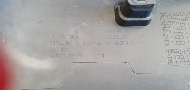 Skoda Octavia Mk3 (5E) (2013 - 2019) Обшивка рулевой колонки — фото 5