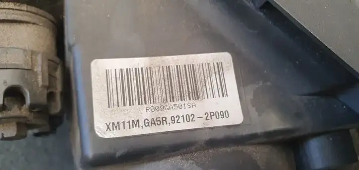 Kia Sorento (2009 - 2014) Передняя фара — фото 2