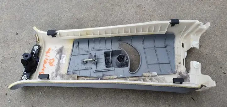 Kia Sorento (2009 - 2014) Накладка ремня безопасности — фото 3