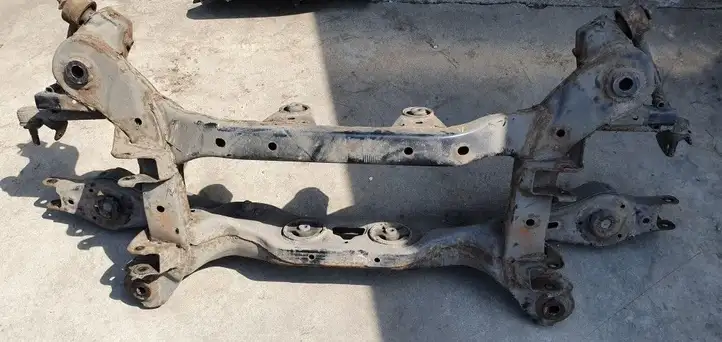 Kia Sorento (2009 - 2014) Задний мост — фото 1