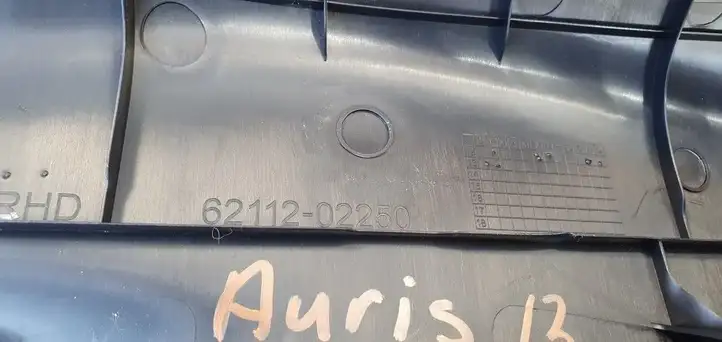 Toyota Auris E180 (2012 - 2018) Нижняя обшивка стойки B — фото 2