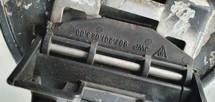 Porsche Boxster 986 (1996 - 2004) Крышка топливного бака — фото 4