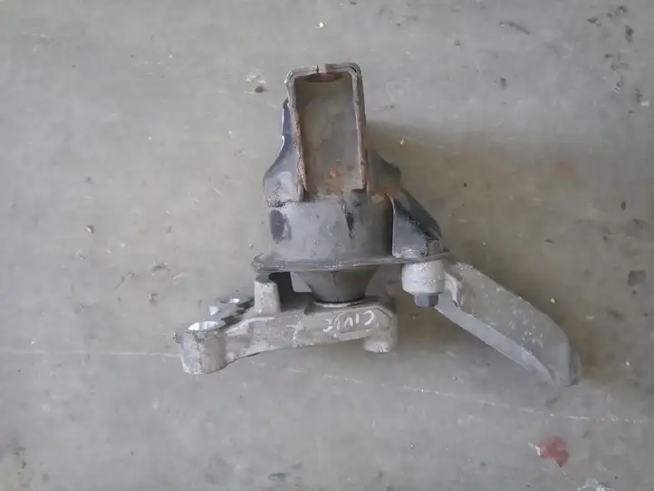 Honda Civic (2006 - 2011) Опора двигателя — фото 3