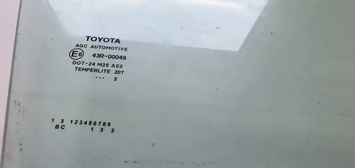 Toyota Auris E180 (2012 - 2018) Стекло передней двери — фото 2