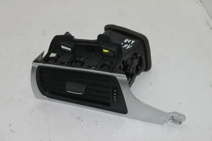 Audi A6 C7 (2011 - 2014) 4G1820901 Боковой воздушный дефлектор — фото 1