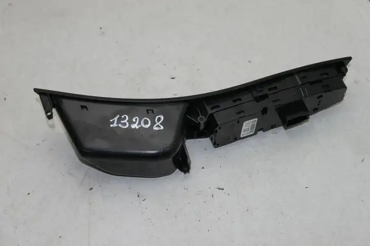 BMW 5 F10 F11 (2009 - 2016) 920811003 Блок кнопок стеклоподъемников — фото 6