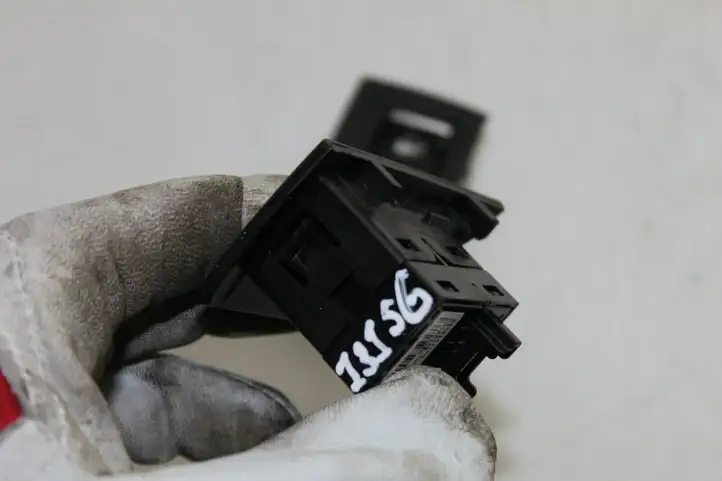 BMW 5 F10 F11 (2009 - 2016) 920810702 Блок кнопок стеклоподъемников — фото 4