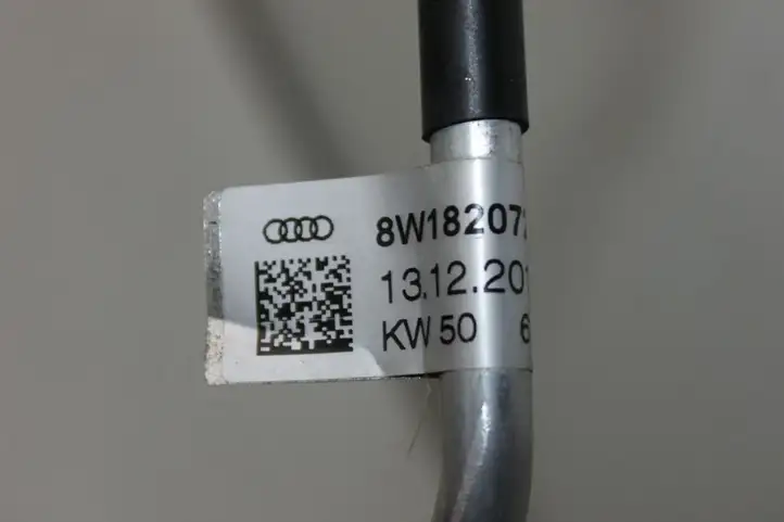 Audi A4 S4 B9 (2015 - 2019) 8W1820720F Трубки и шланги кондиционера — фото 4