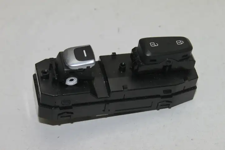 Kia Sportage (2016 - 2018) 93575F1500 Кнопка стеклоподъемников — фото 1