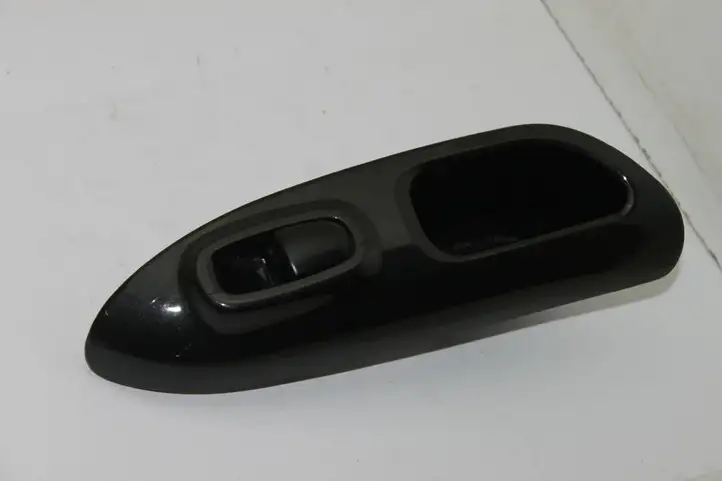 Nissan Juke I F15 (2010 - 2018) 829601KA2A Блок кнопок стеклоподъемников — фото 2