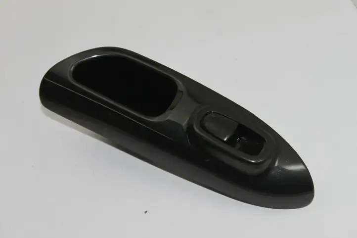 Nissan Juke I F15 (2010 - 2018) 829611KA2A Блок кнопок стеклоподъемников — фото 1