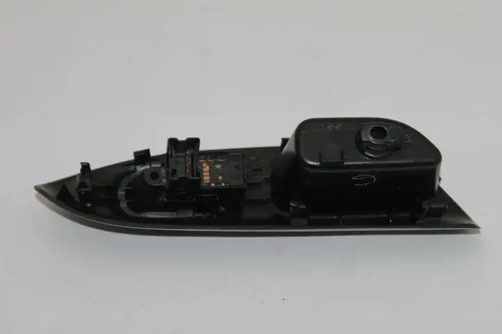 Nissan Juke I F15 (2010 - 2018) 829611KA2A Блок кнопок стеклоподъемников — фото 3