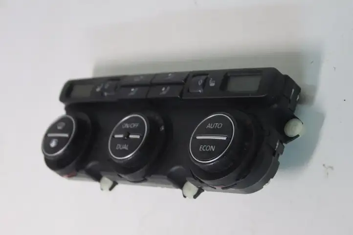 Volkswagen PASSAT B6 (2005 - 2010) Блок управления климат-контролем — фото 5