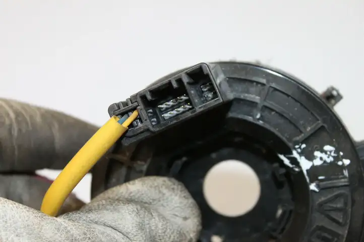 Toyota Yaris (2005 - 2009) Контактное кольцо SRS — фото 2