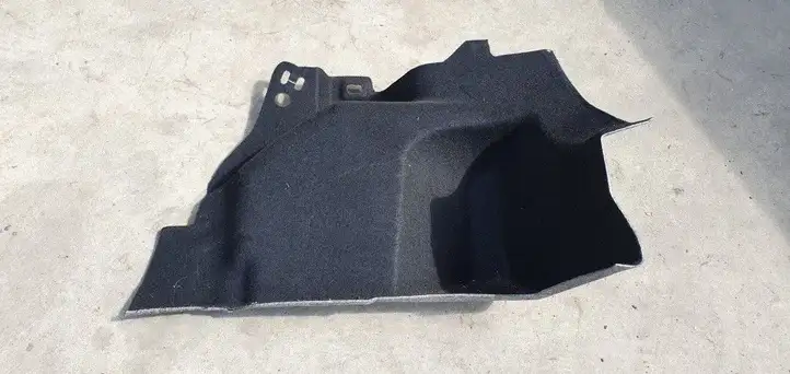 Ford Fiesta (2013 - 2017) Обшивка стойки у окна — фото 1