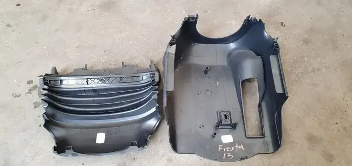 Ford Fiesta (2013 - 2017) Обшивка рулевой колонки — фото 4