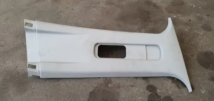 Ford Fiesta (2013 - 2017) Верхняя обшивка стойки D — фото 1