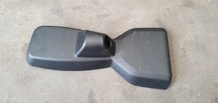 Ford Fiesta (2013 - 2017) Прочие детали салона — фото 1