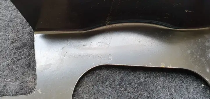 Ford Focus (2011 - 2015) Площадка аккумулятора — фото 2