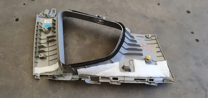 Honda Jazz (2008 - 2014) Верхняя боковая отделка заднего сиденья — фото 2
