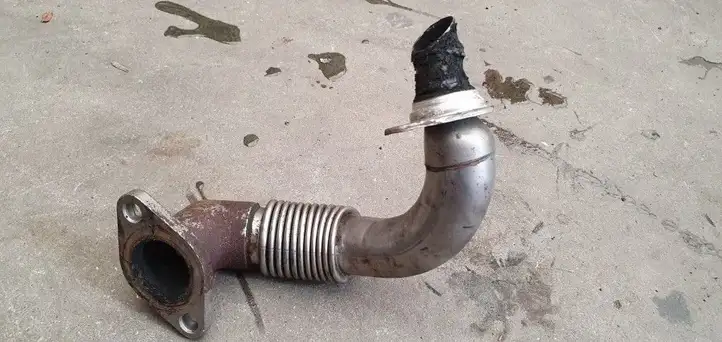 Kia Sorento (2009 - 2014) Трубка EGR — фото 2