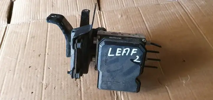Nissan Leaf I (ZE0) (2010 - 2017) ABS блок — фото 4