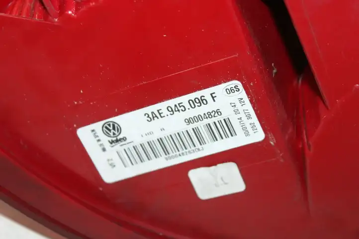 Volkswagen PASSAT B7 (2011 - 2014) 3AE945096F Задний фонарь в кузове — фото 4